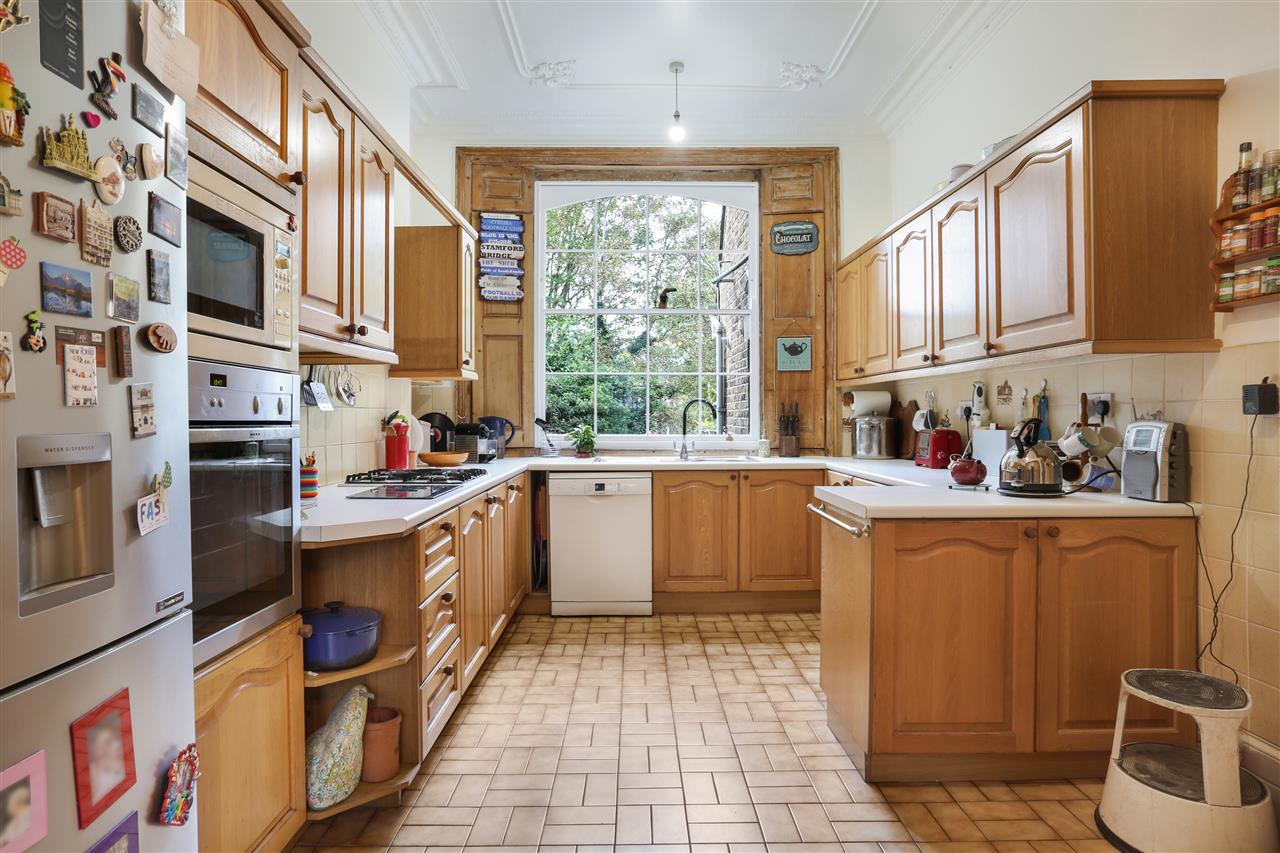 4 bed maisonette for sale in Fortess Road  - Property Image 4