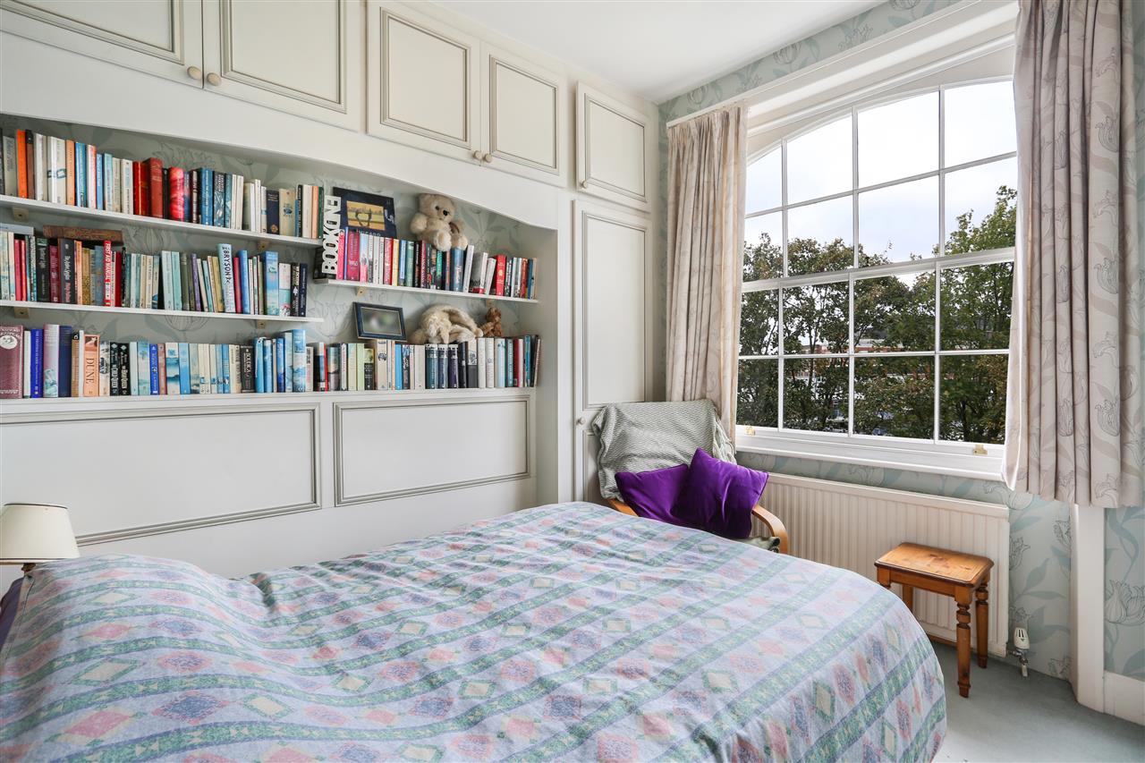 4 bed maisonette for sale in Fortess Road 12
