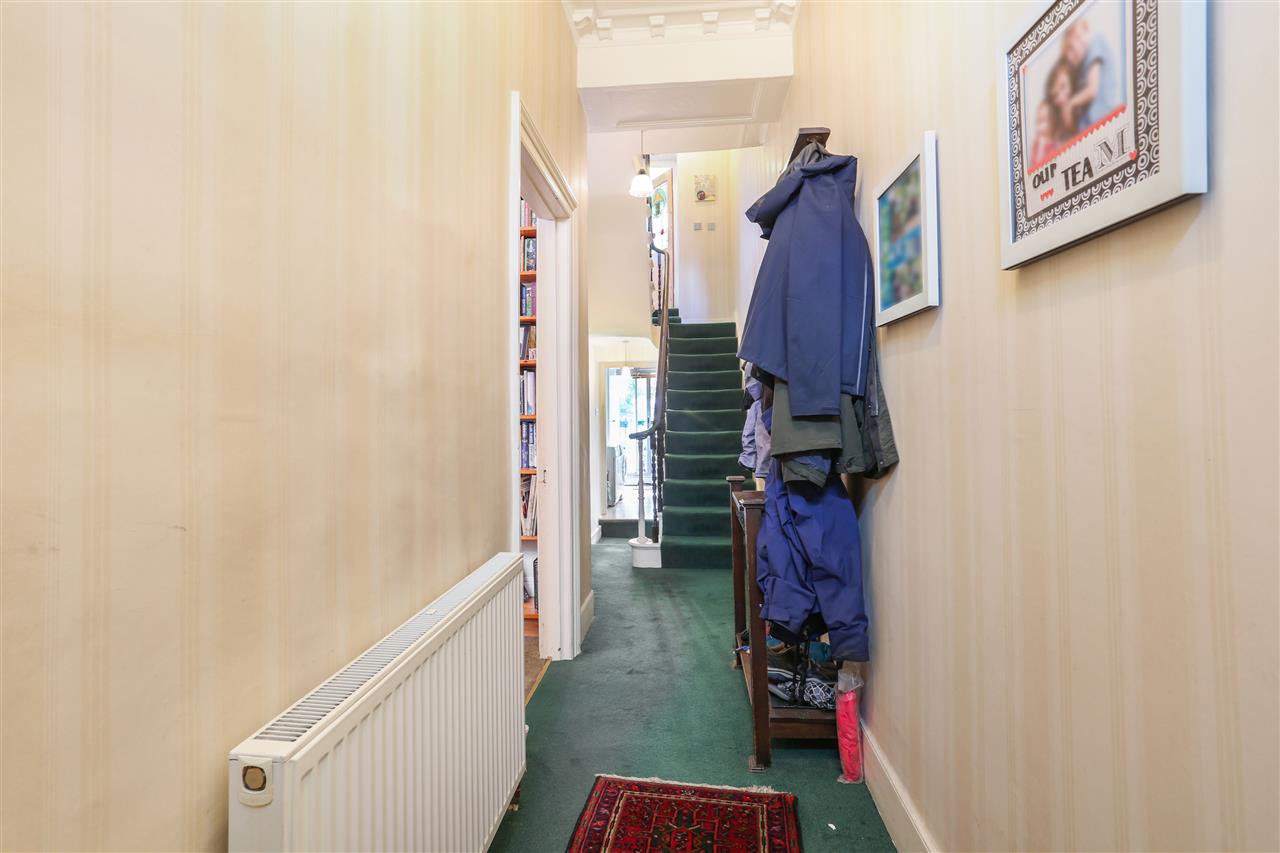 4 bed maisonette for sale in Fortess Road 23