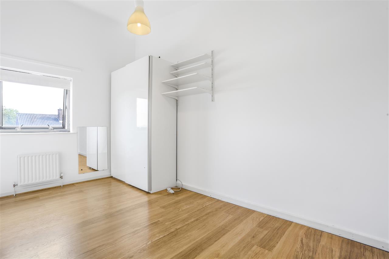 2 bed flat for sale in Dalmeny Avenue 2