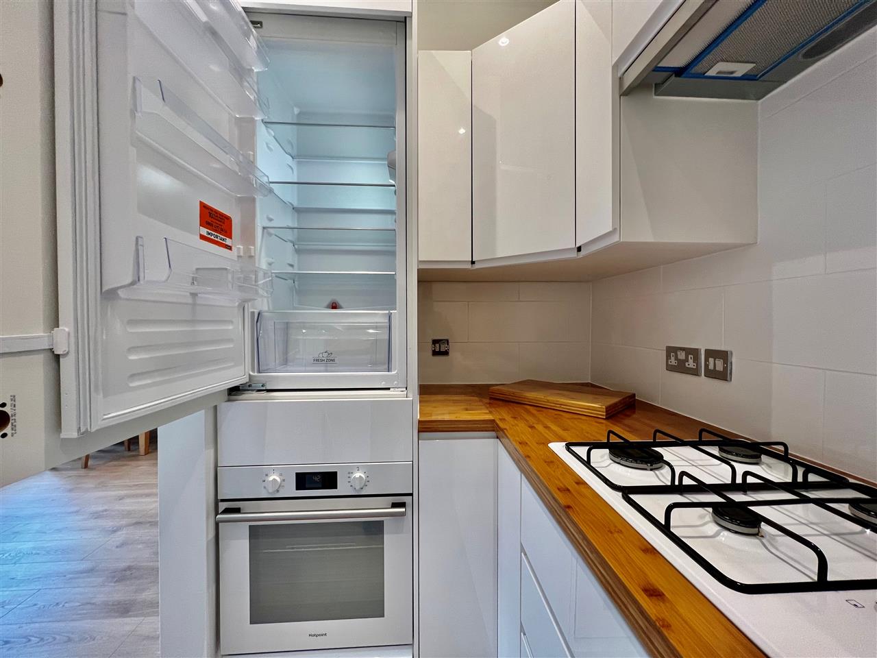 2 bed flat to rent in Lady Margaret Road  - Property Image 11