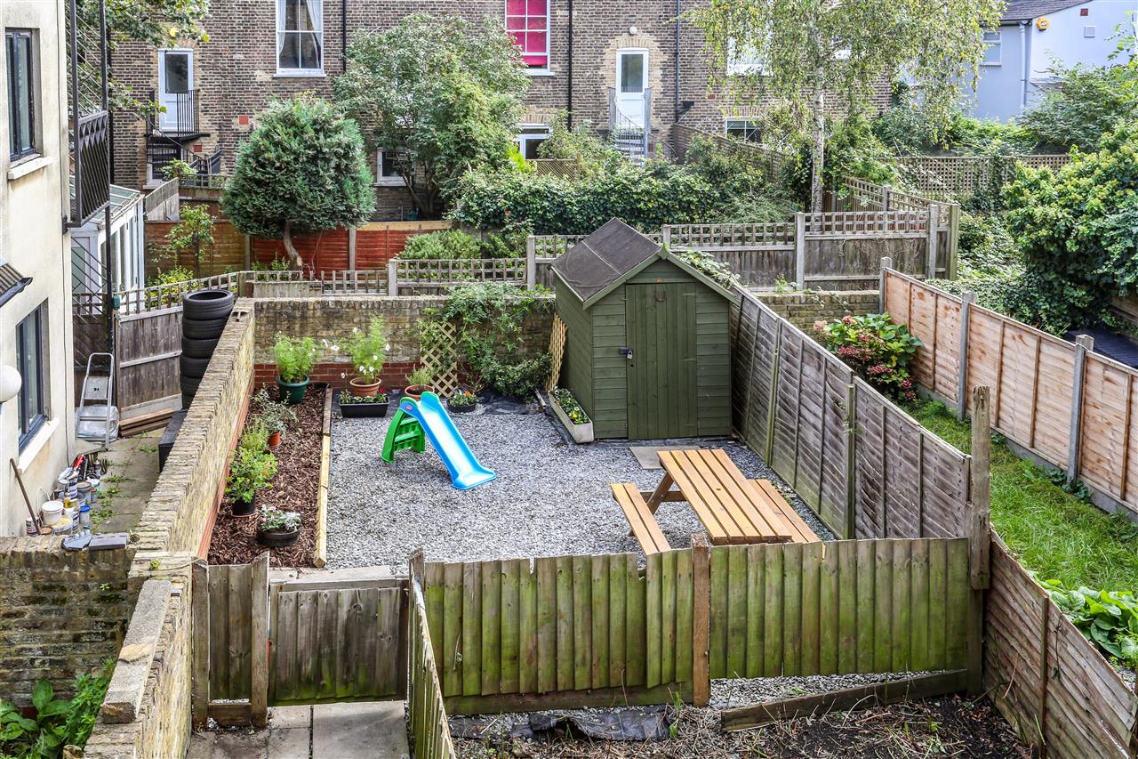 2 bed flat for sale in Marlborough Road  - Property Image 12