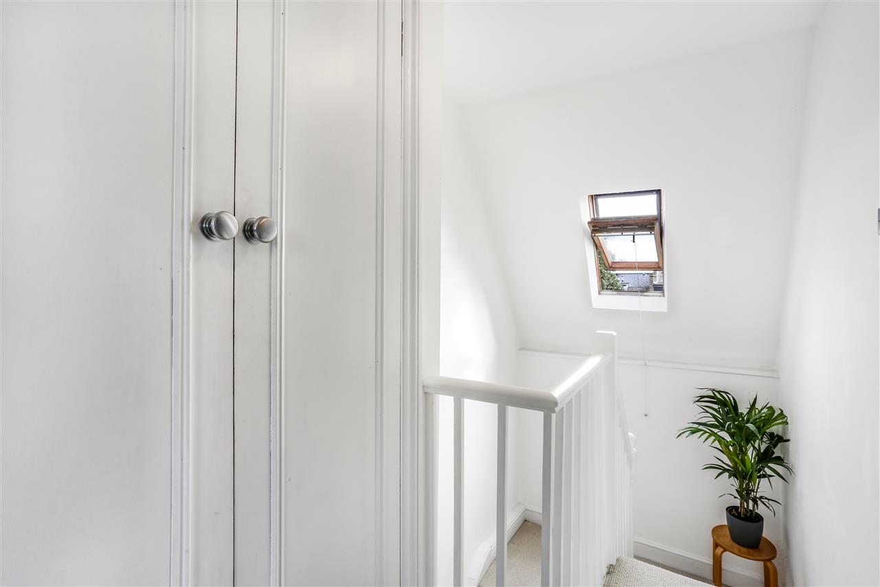 2 bed flat for sale in Marlborough Road  - Property Image 18