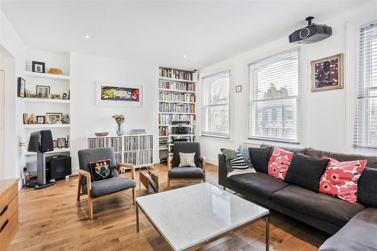 2 bed flat for sale in Marlborough Road 1