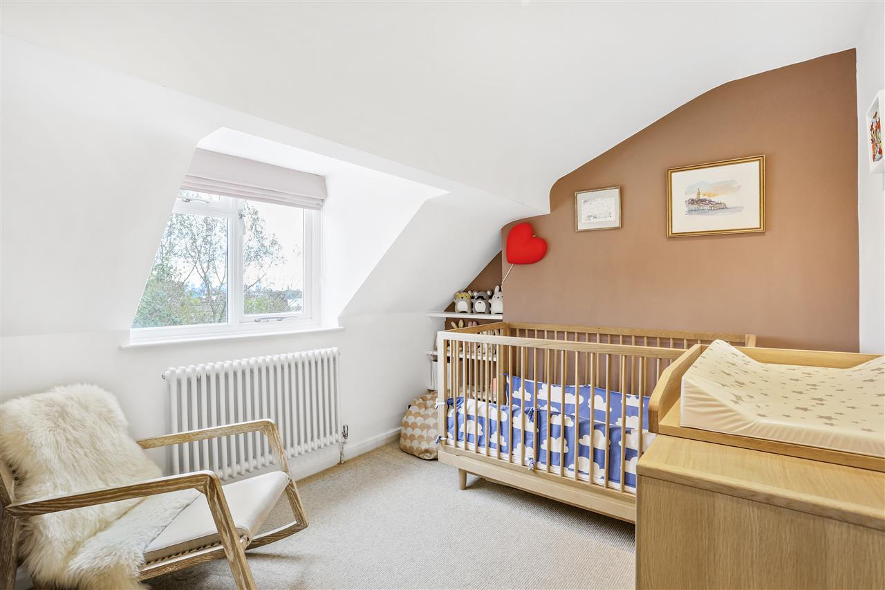 2 bed flat for sale in Marlborough Road 7
