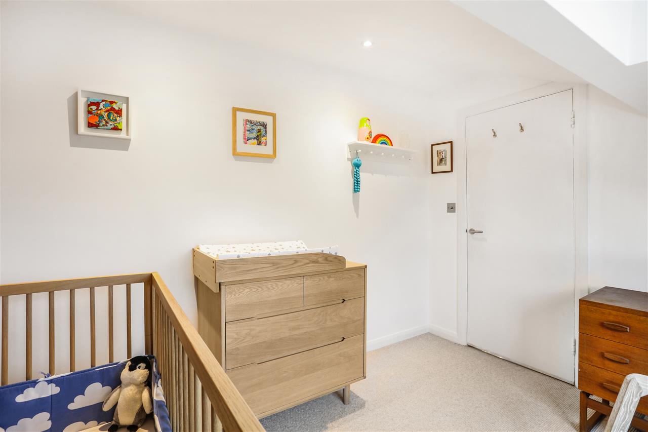 2 bed flat for sale in Marlborough Road  - Property Image 9
