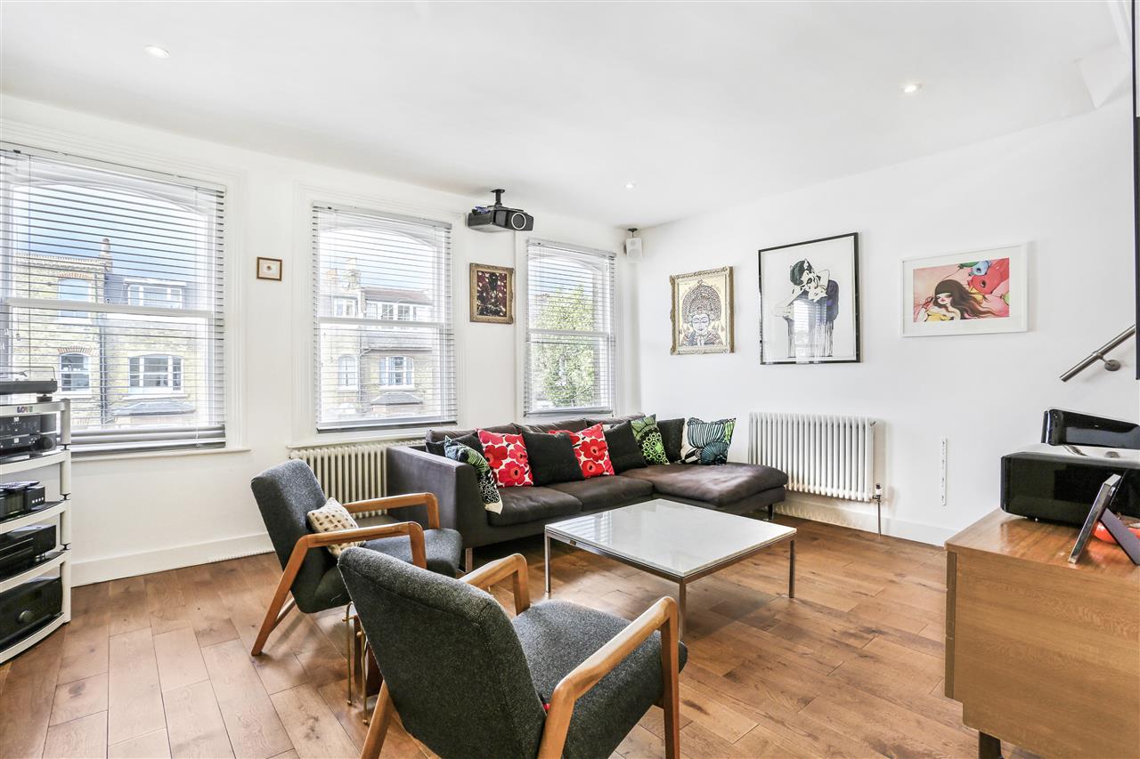 2 bed flat for sale in Marlborough Road 10