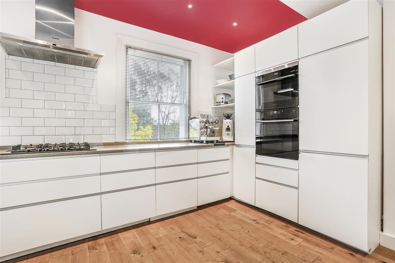 2 bed flat for sale in Marlborough Road  - Property Image 14