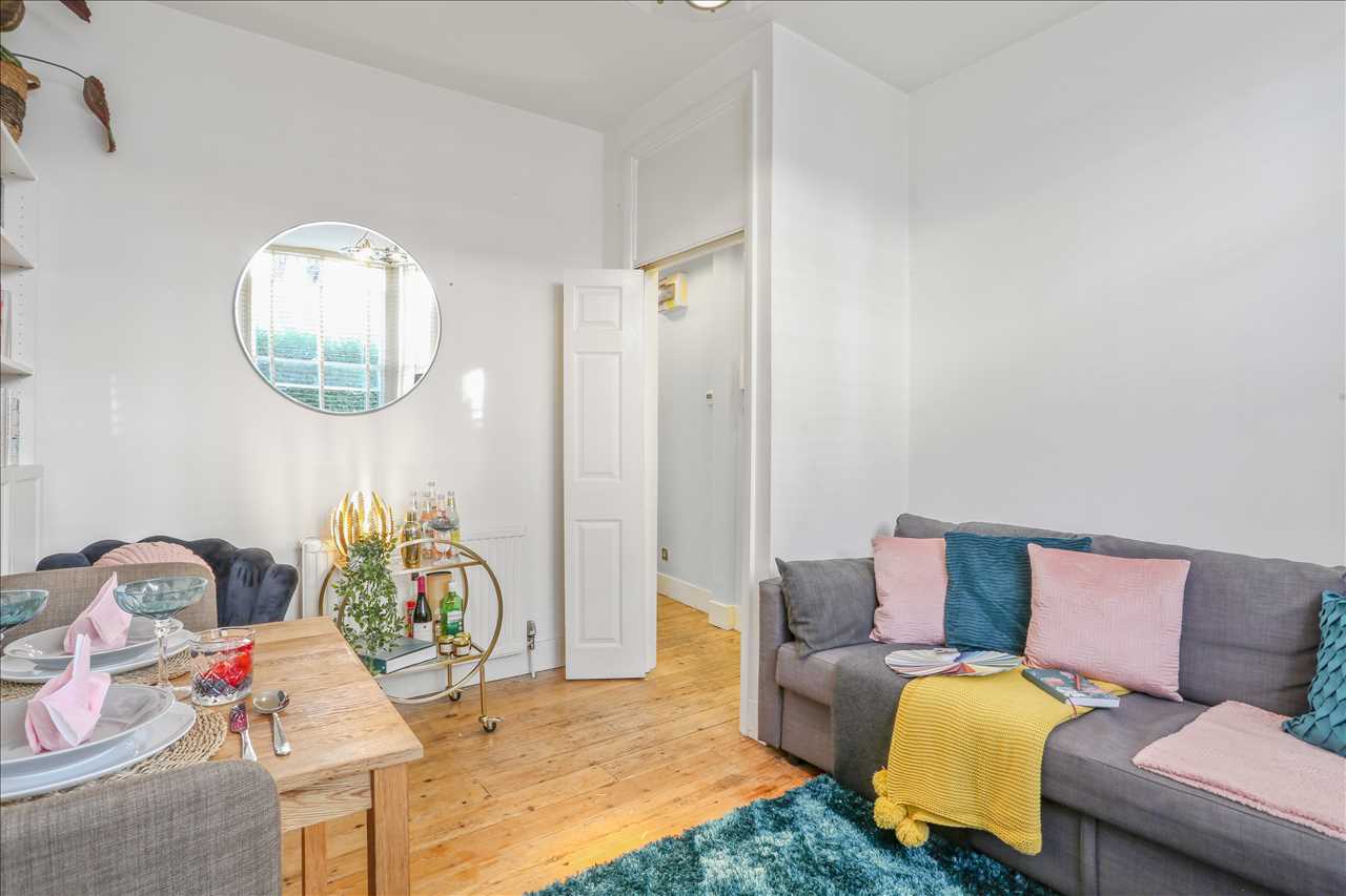 1 bed flat for sale in Alexander Road  - Property Image 12