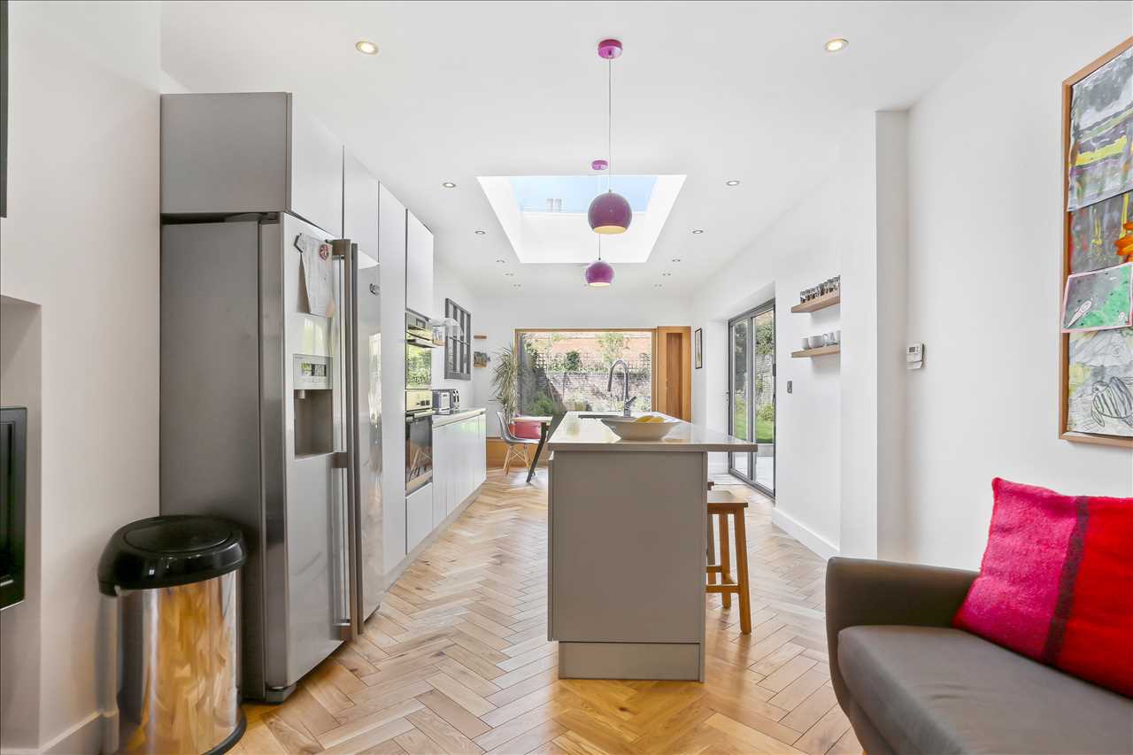 5 bed terraced house for sale in Mercers Road  - Property Image 6