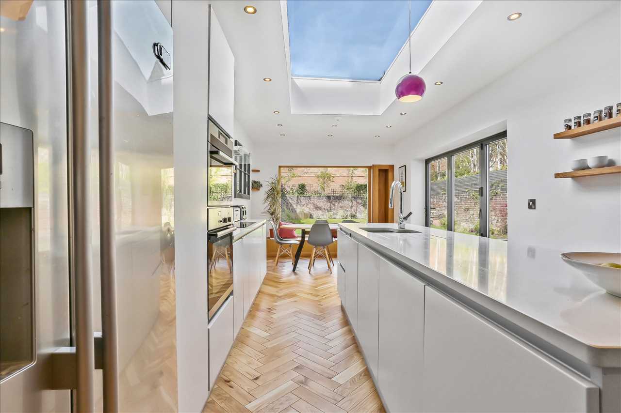 5 bed terraced house for sale in Mercers Road  - Property Image 8