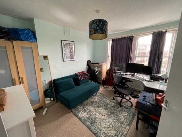 2 bed flat to rent in Warrender Road 8