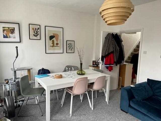 2 bed flat to rent in Warrender Road  - Property Image 12