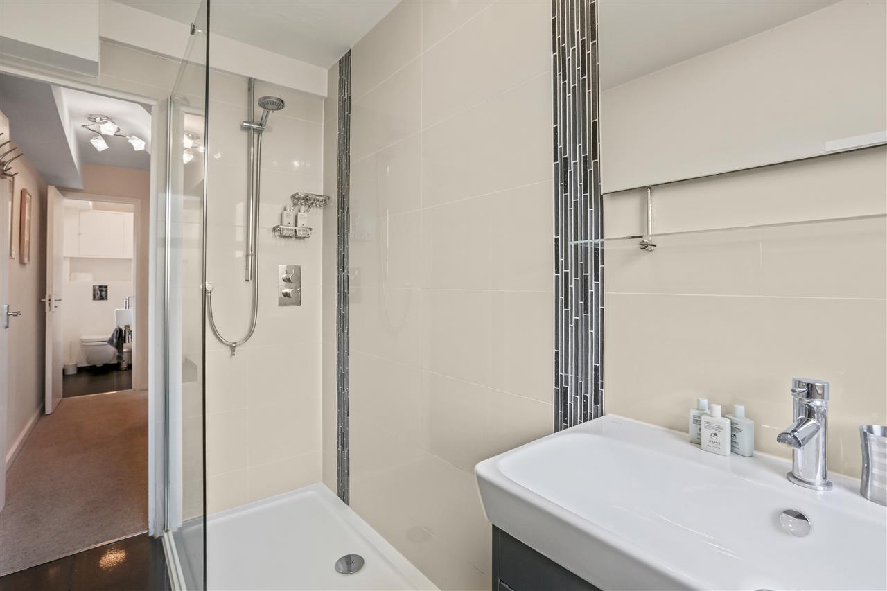 2 bed flat for sale in Littlefield Close  - Property Image 7