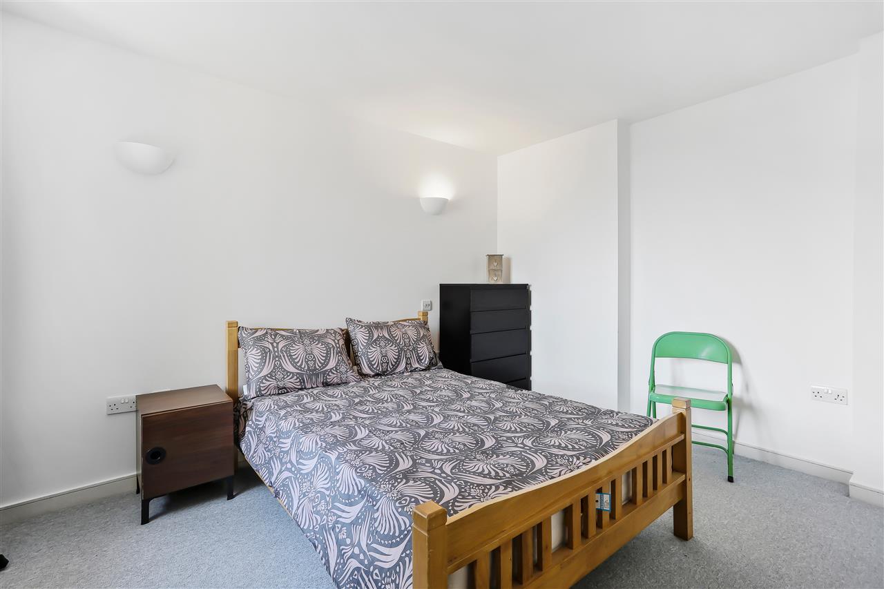 3 bed flat for sale in Seven Sisters Road  - Property Image 2