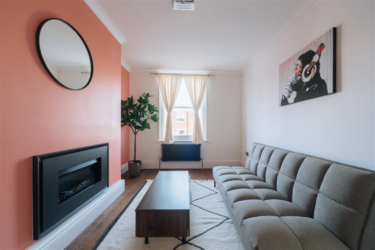 AVAILABLE 1 JULY 2025! Second Floor (top) FURNISHED and very well presented converted flat literally moments from Tufnell Park Underground Station (Northern Line) and the mix of trendy restaurants, bars and cafes on Fortess Road, NW5. The accommodation comprises of a double bedroom, reception, ...