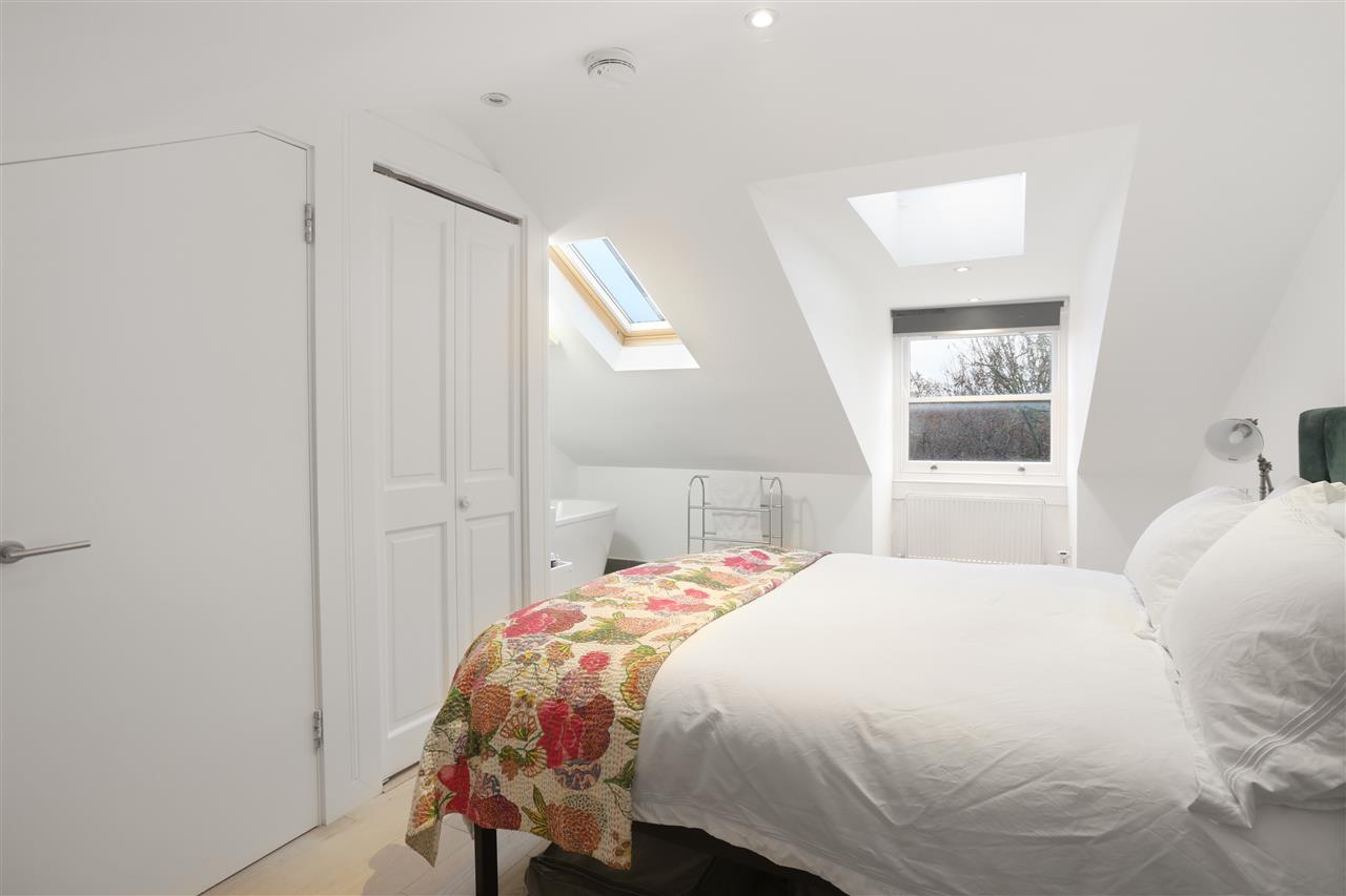 2 bed flat for sale in Lady Margaret Road  - Property Image 7