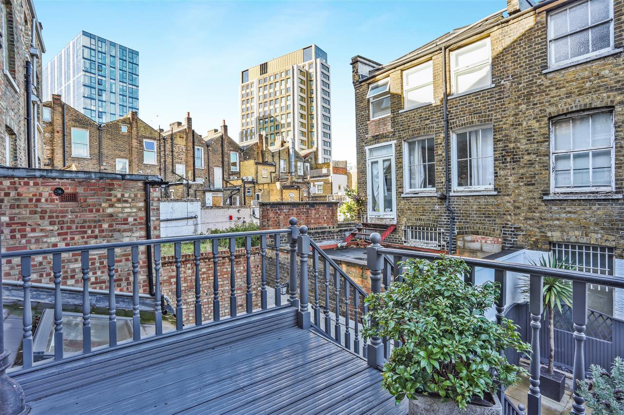 3 bed flat for sale in Hargrave Road 17