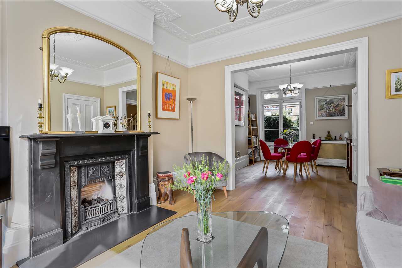 4 bed terraced house for sale in Beversbrook Road 4