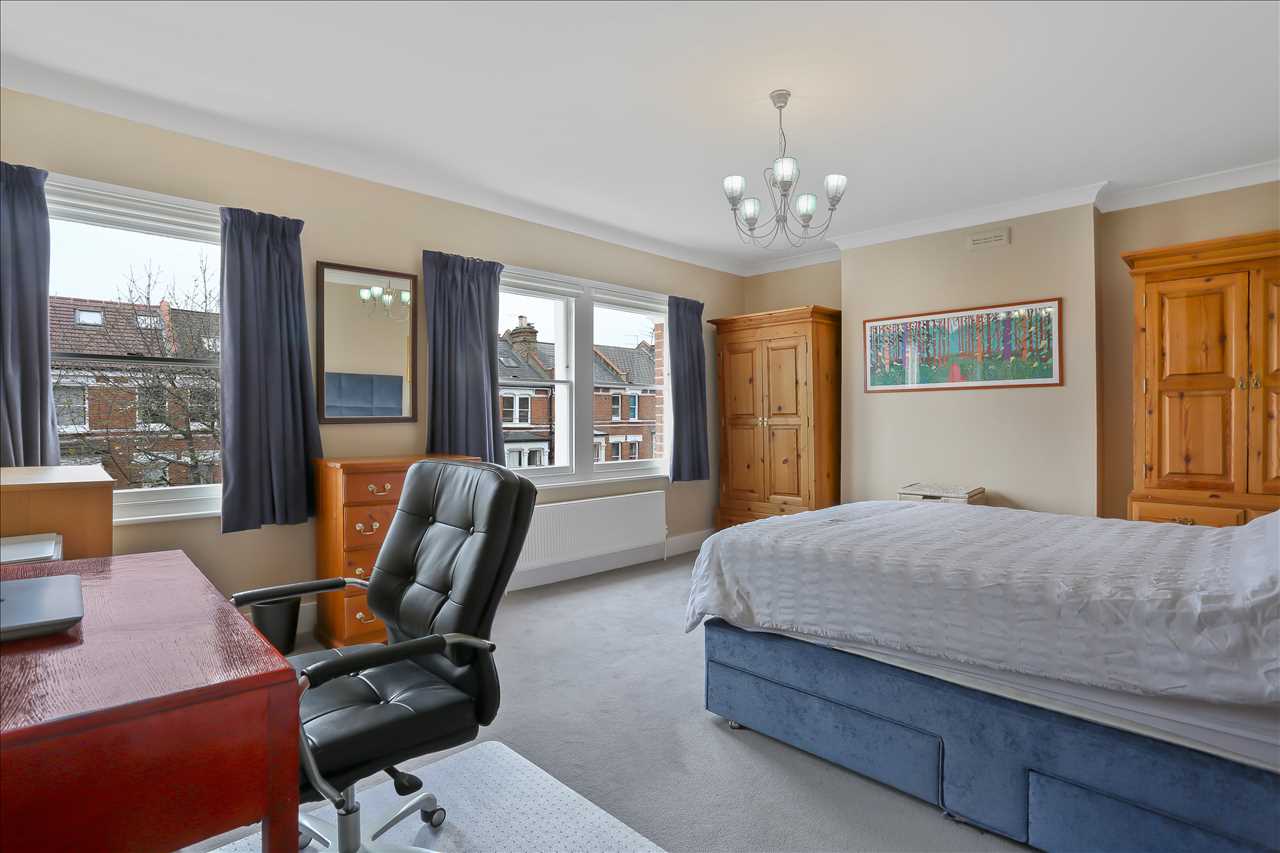 4 bed terraced house for sale in Beversbrook Road  - Property Image 18