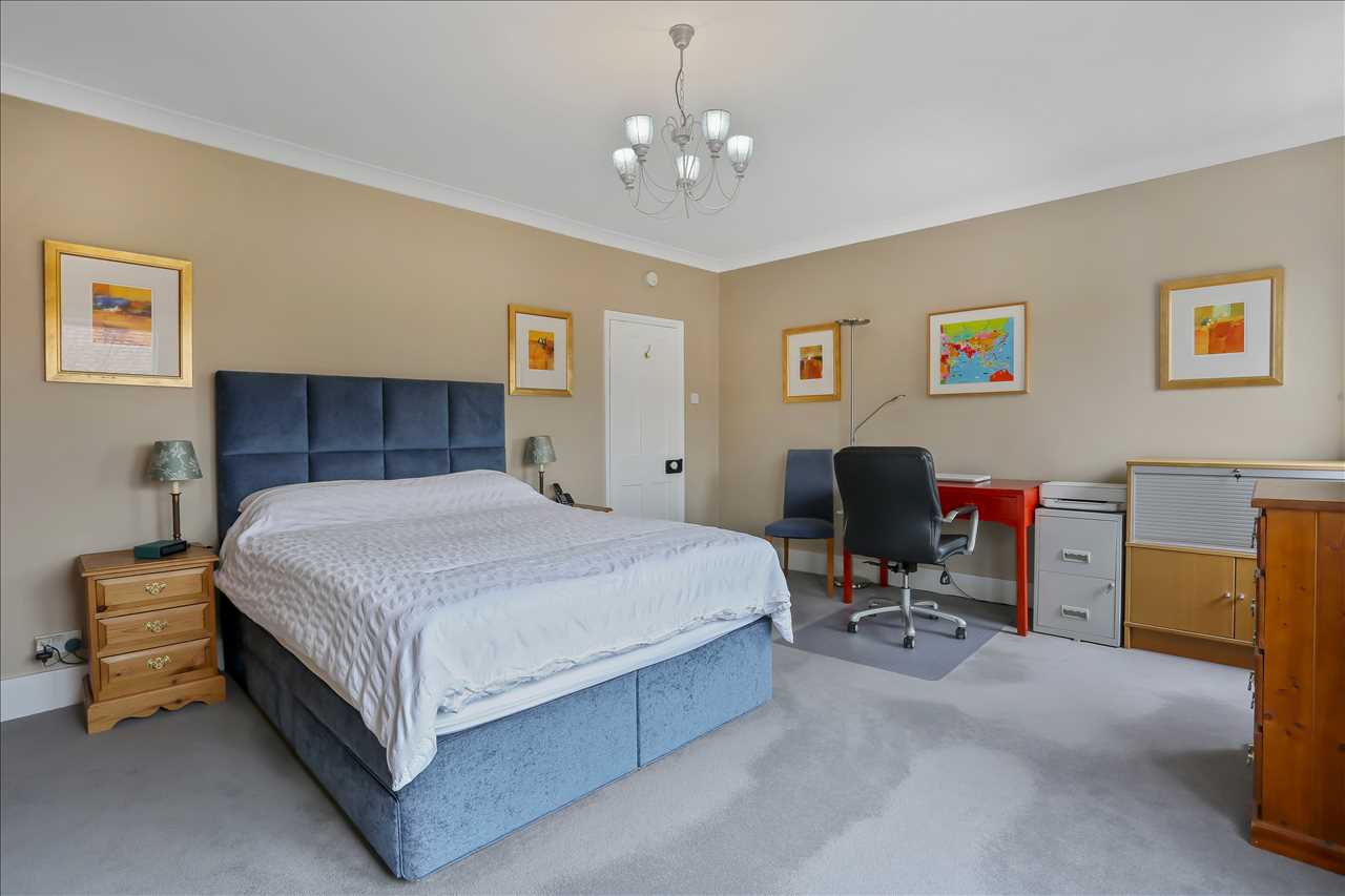 4 bed terraced house for sale in Beversbrook Road  - Property Image 19