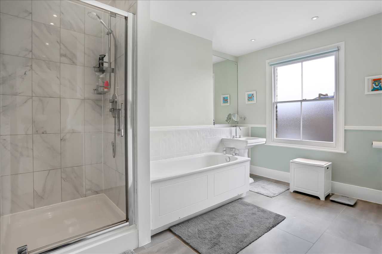 4 bed terraced house for sale in Beversbrook Road 19