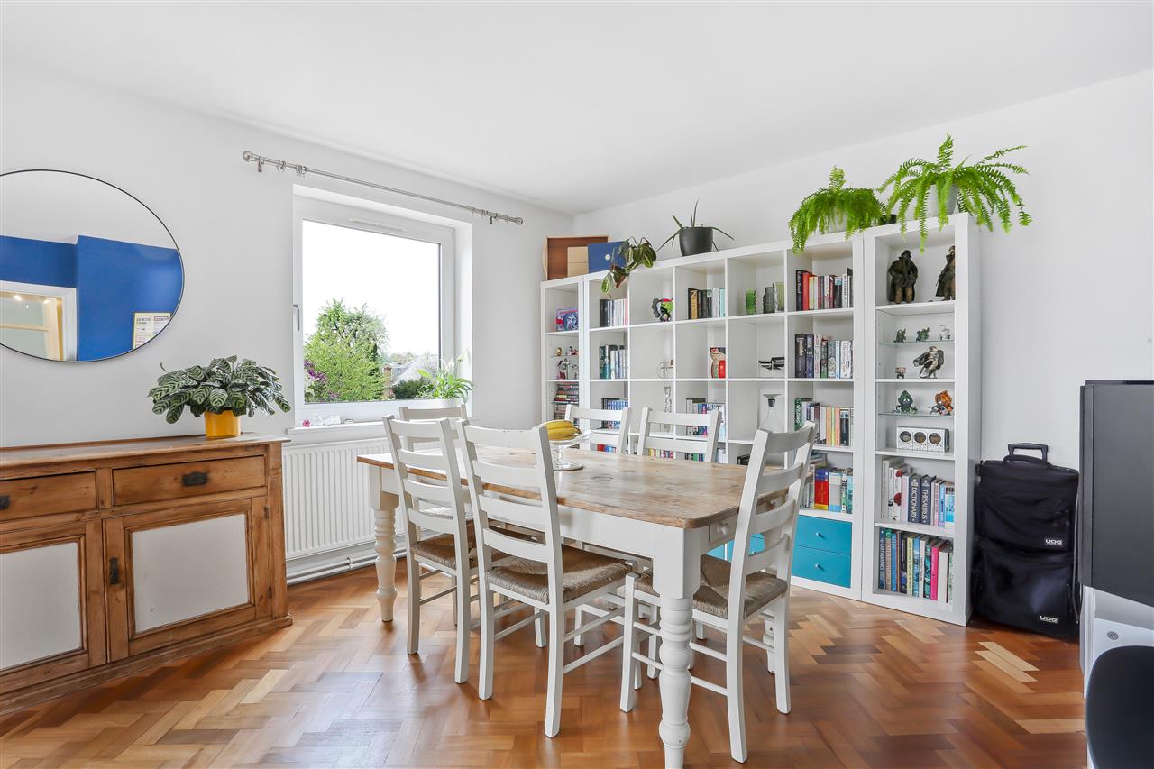 2 bed flat for sale in Dartmouth Park Hill 9