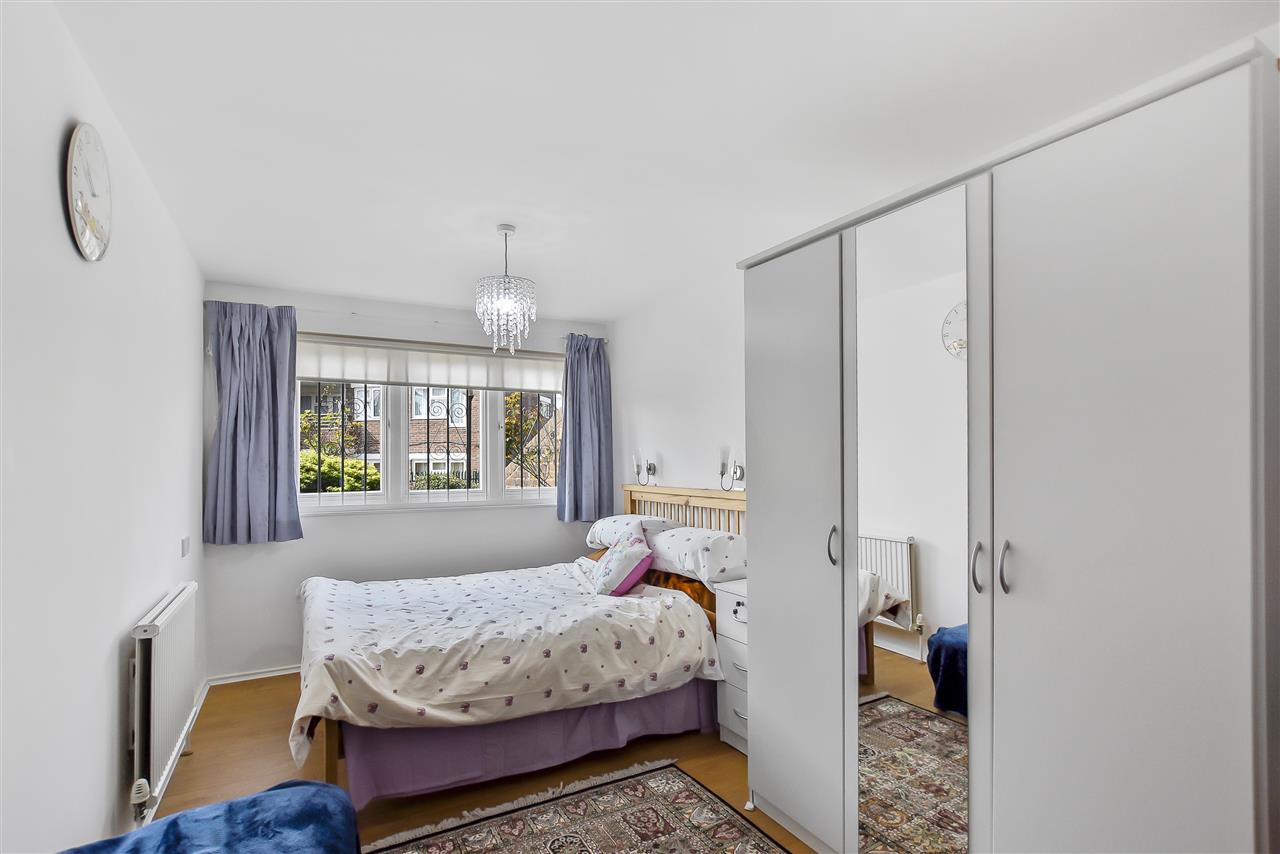 CHAIN FREE! A well presented and spacious ground floor, ex-local authority one bedroom flat with 2 private gardens forming part of a low rise purpose built block situated in a popular residential location within close proximity to the local shops of Queens Crescent, the open spaces of Hampstead ...