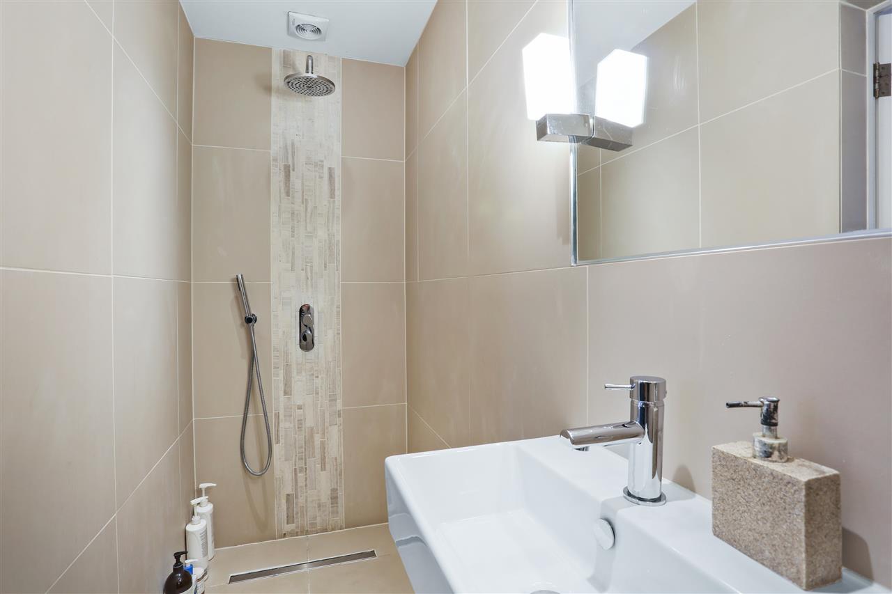 3 bed maisonette for sale in Monnery Road  - Property Image 14