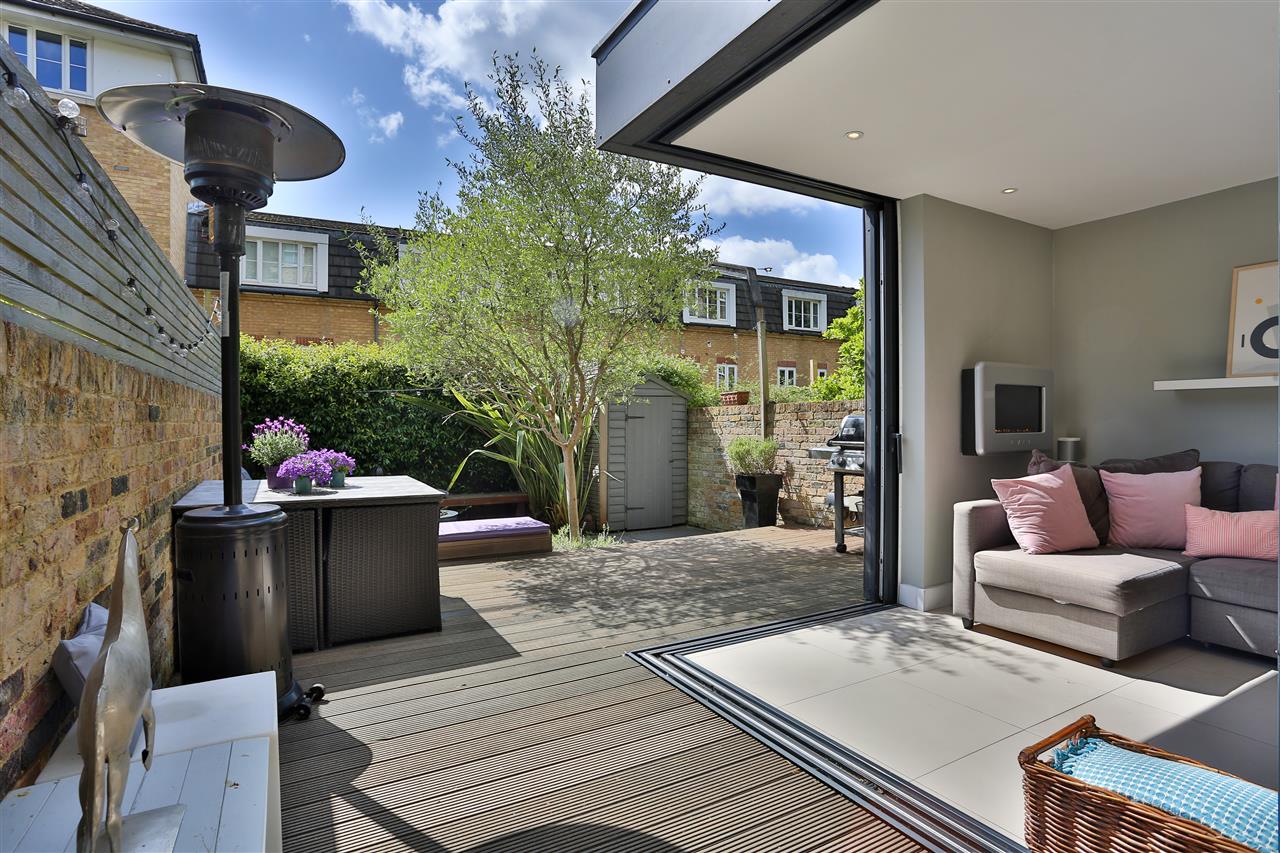 3 bed maisonette for sale in Monnery Road  - Property Image 30