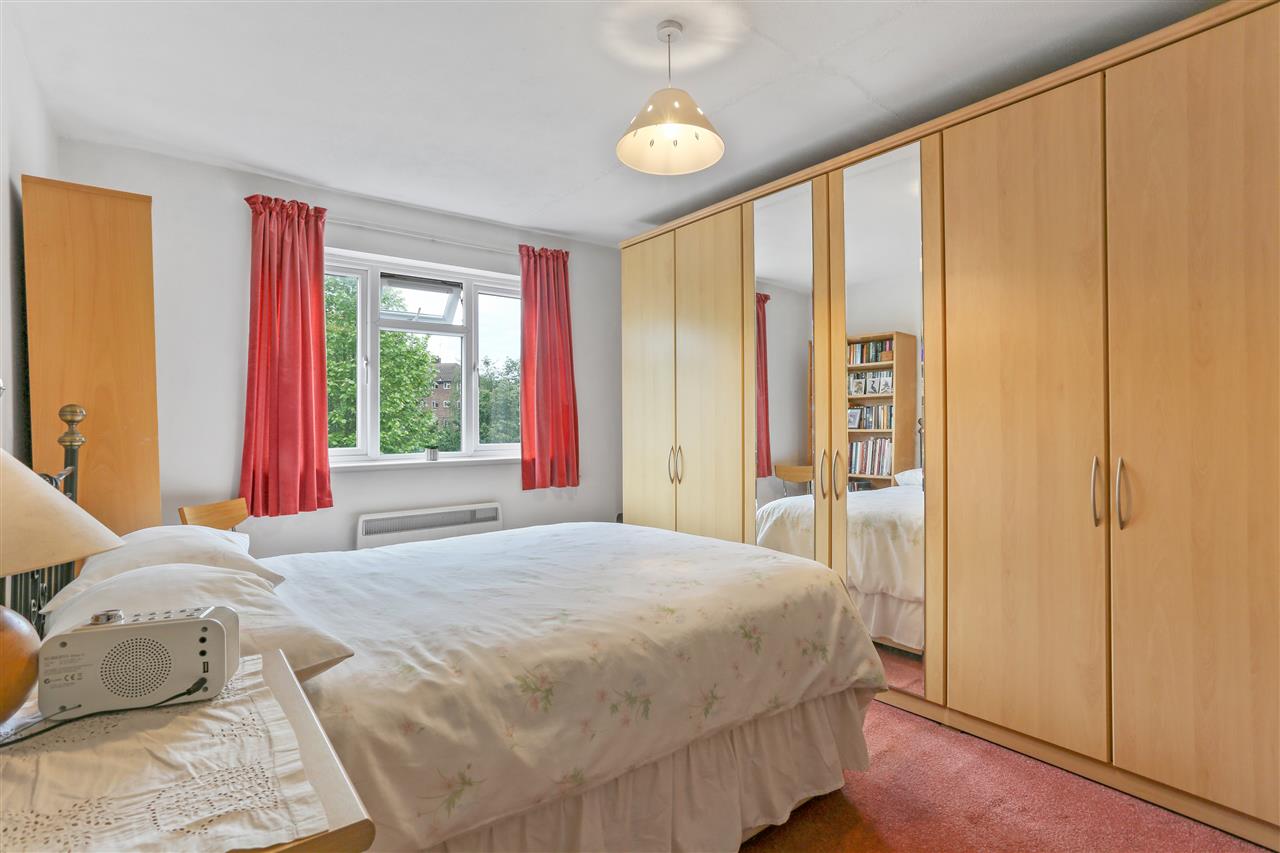 1 bed flat for sale  - Property Image 4