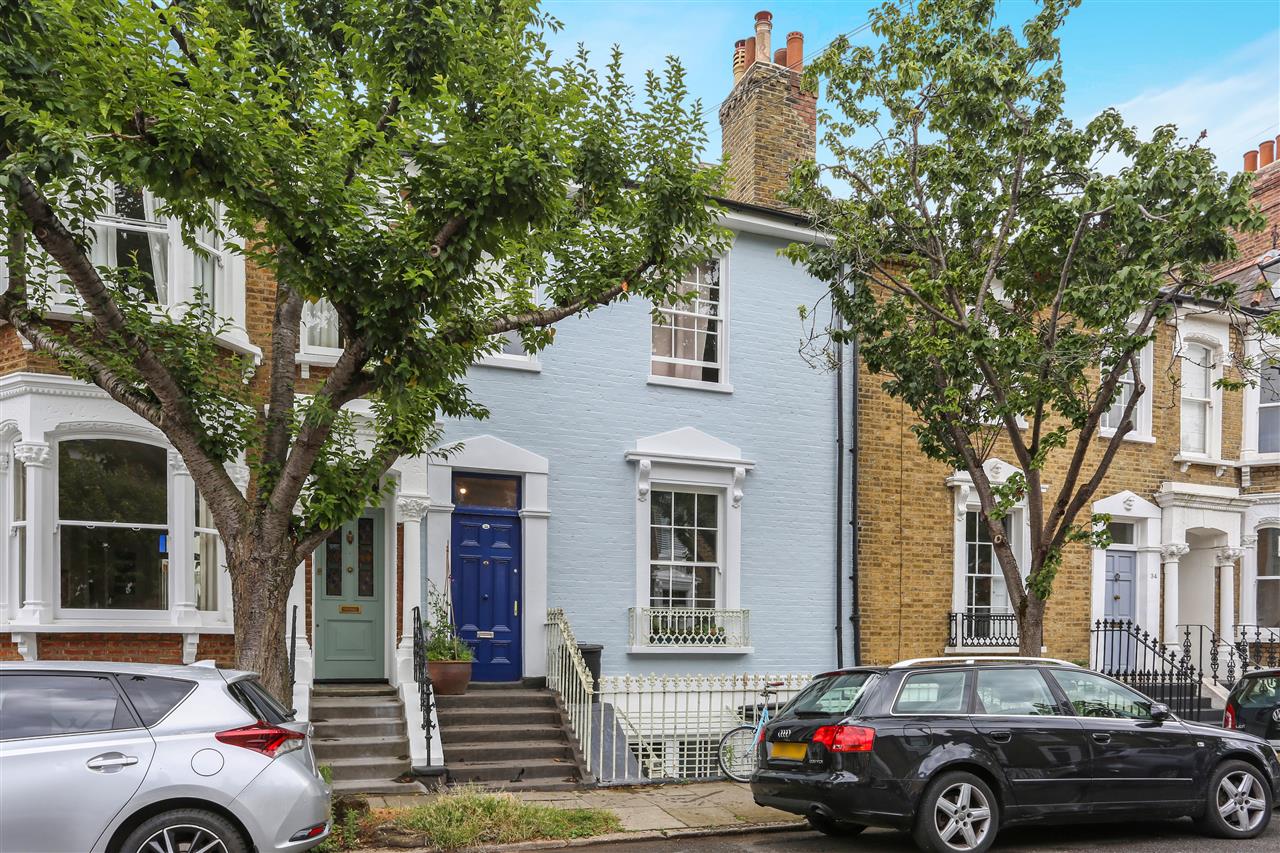 4 bed terraced house for sale  - Property Image 2