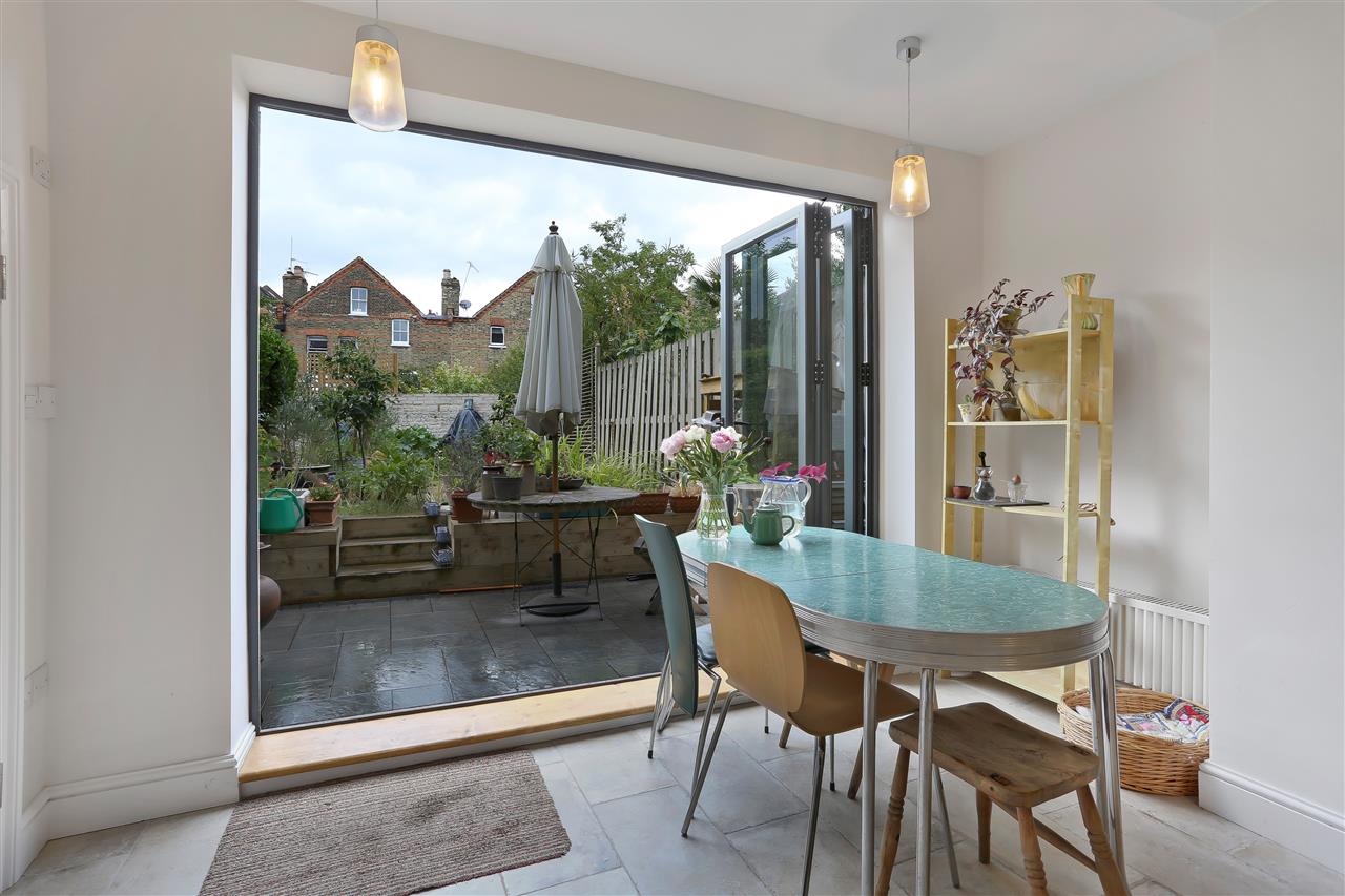 4 bed terraced house for sale  - Property Image 4