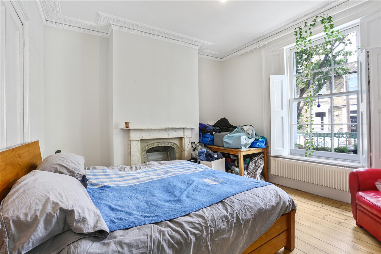 4 bed terraced house for sale  - Property Image 12