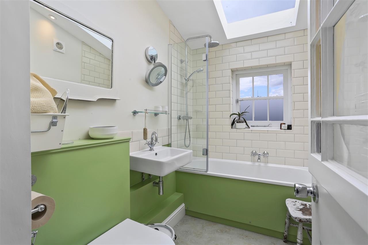 4 bed terraced house for sale 16