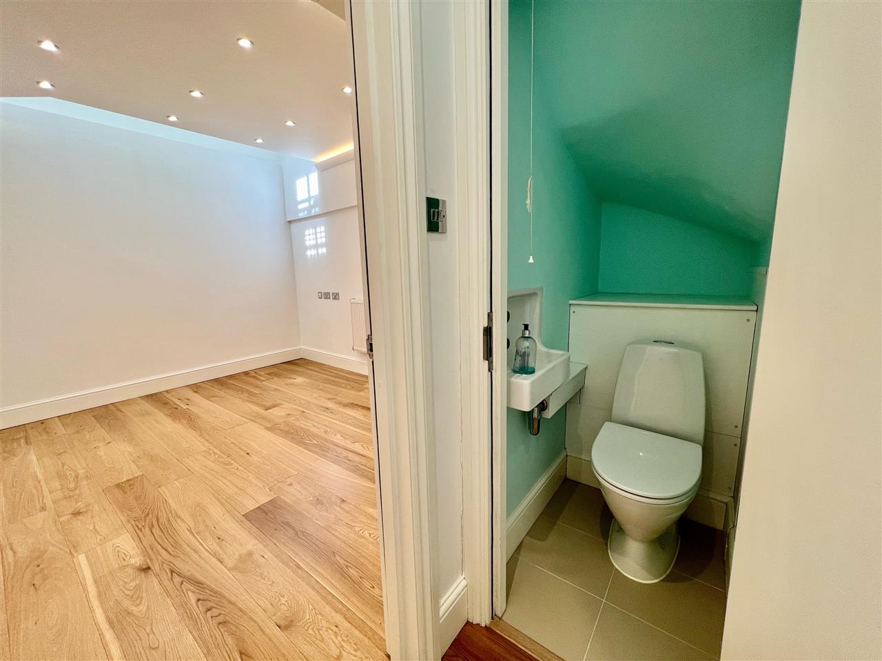 2 bed mews house to rent in Railey Mews  - Property Image 12