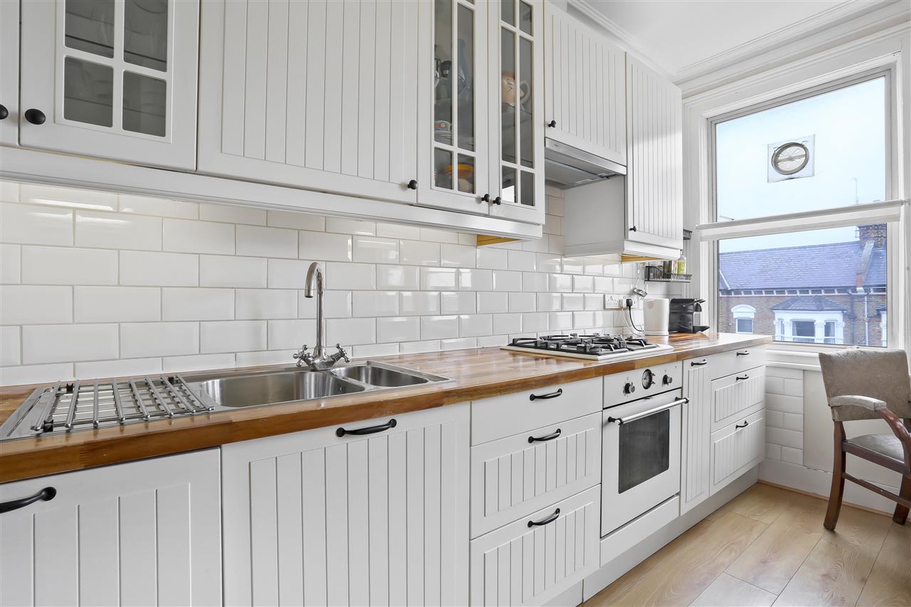 5 bed terraced house for sale in Mercers Road 13