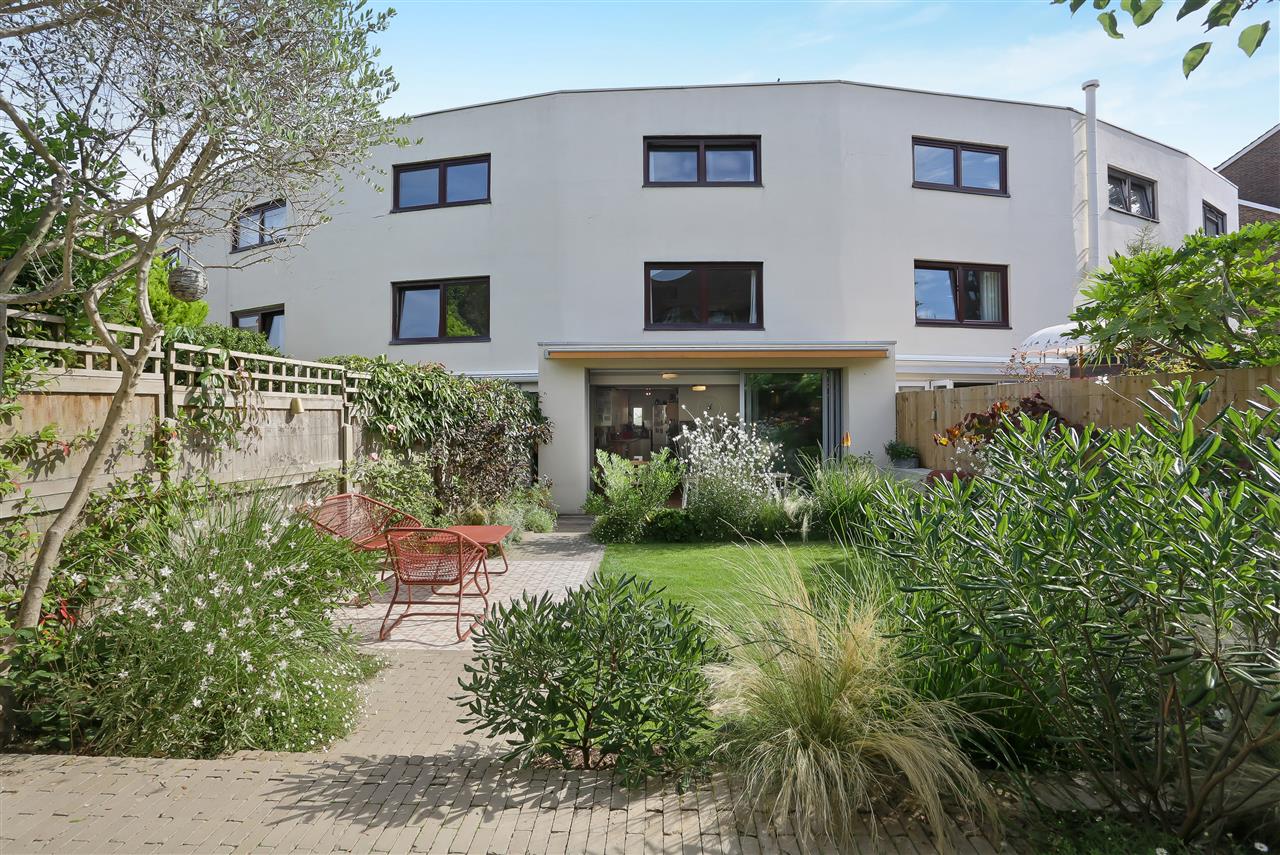 4 bed terraced house for sale in Trecastle Way 14