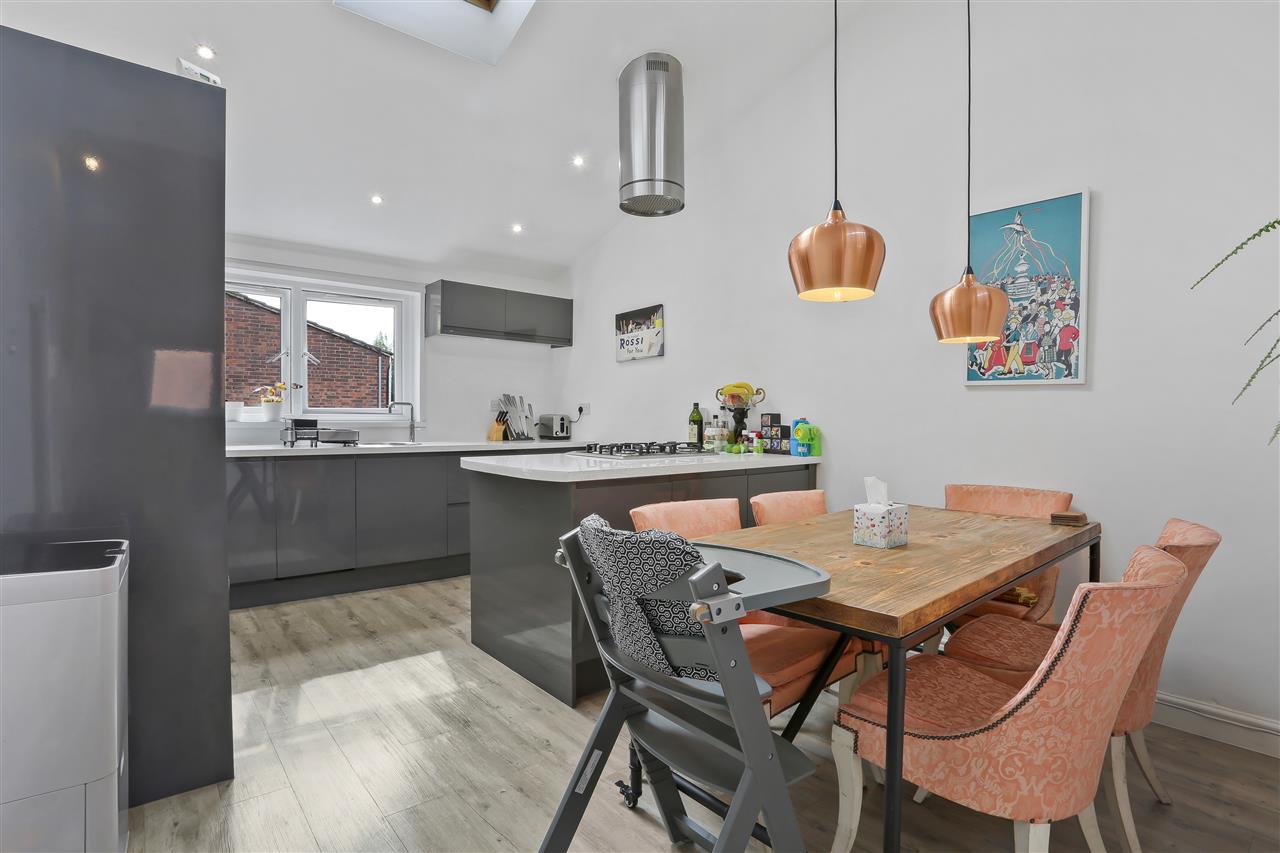 3 bed terraced house for sale in Ashbrook Road - Property Image 1