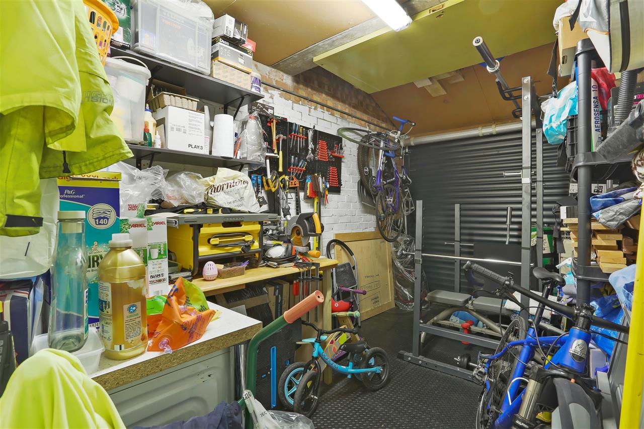 3 bed terraced house for sale in Ashbrook Road  - Property Image 13