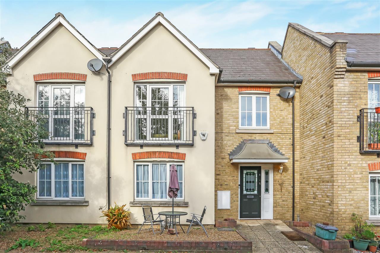 3 bed terraced house for sale in Old Forge Road 1