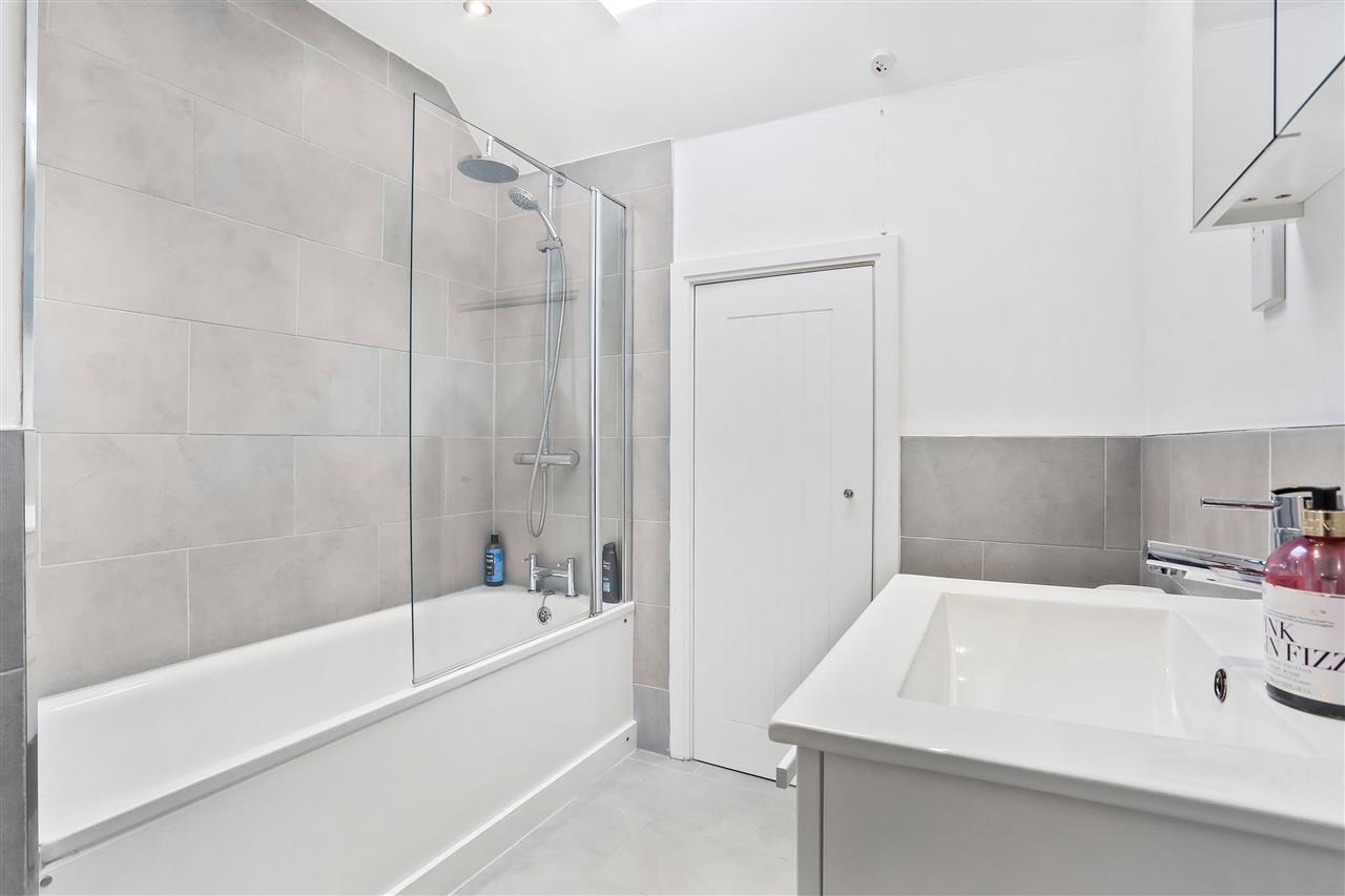 3 bed terraced house for sale in Old Forge Road 8