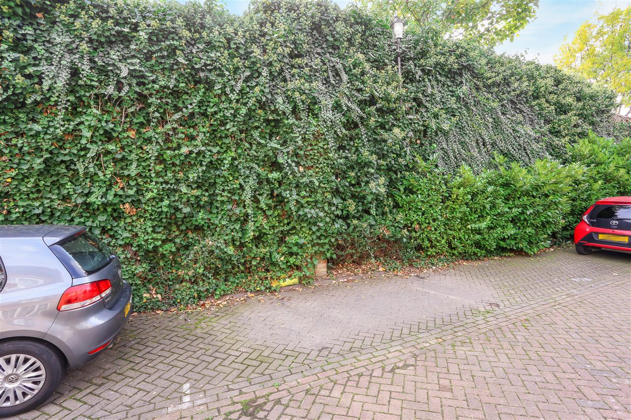 3 bed terraced house for sale in Old Forge Road 18