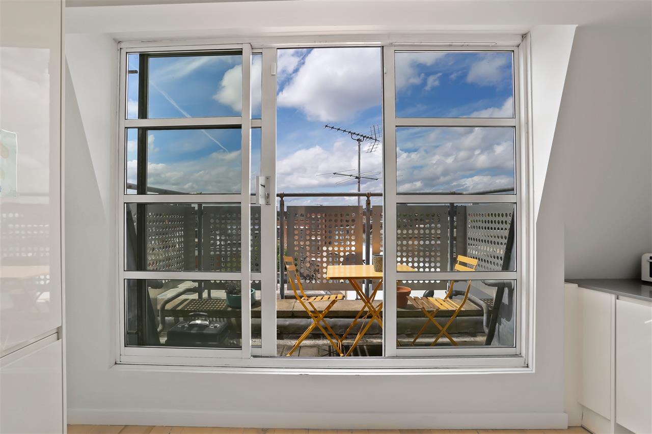 2 bed flat to rent 3