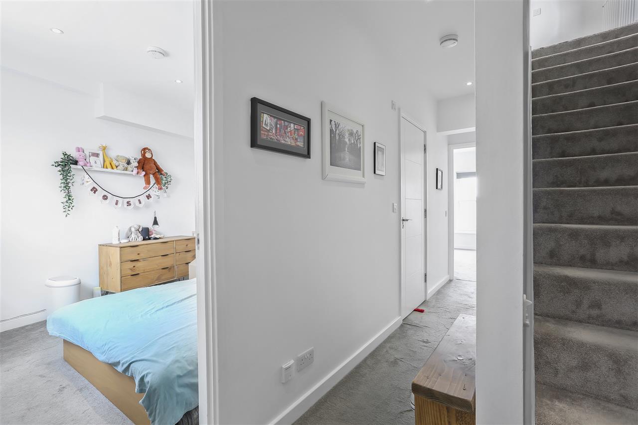 2 bed flat to rent  - Property Image 19