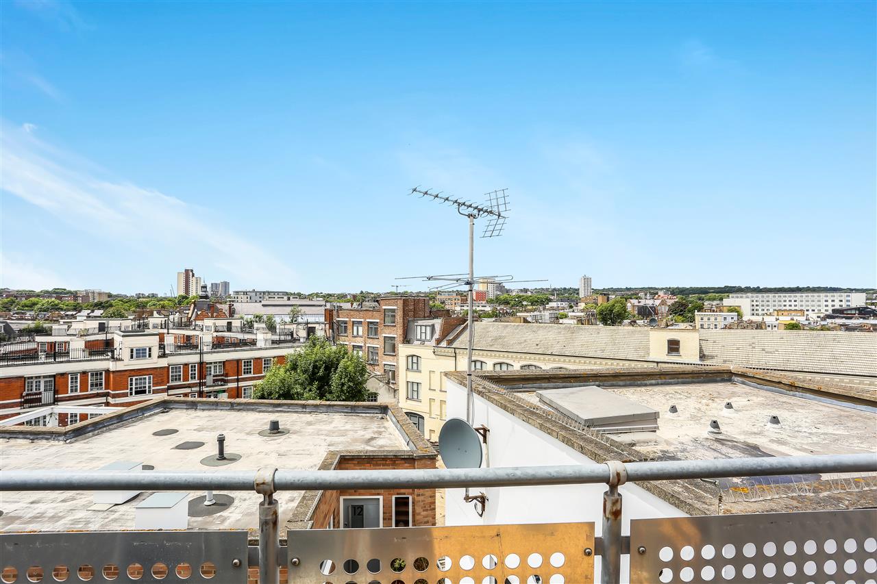 2 bed flat to rent  - Property Image 20