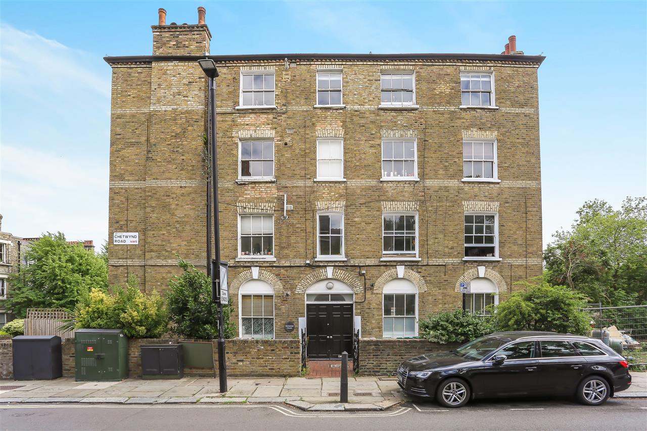AVAILABLE 1 MAY 2025! A very well presented third/top floor FURNISHED apartment forming part of an imposing period building situated in a sought after location within close proximity to Tufnell Park (Northern Line) underground station as well as the open space of Hampstead Heath (Parliament ...