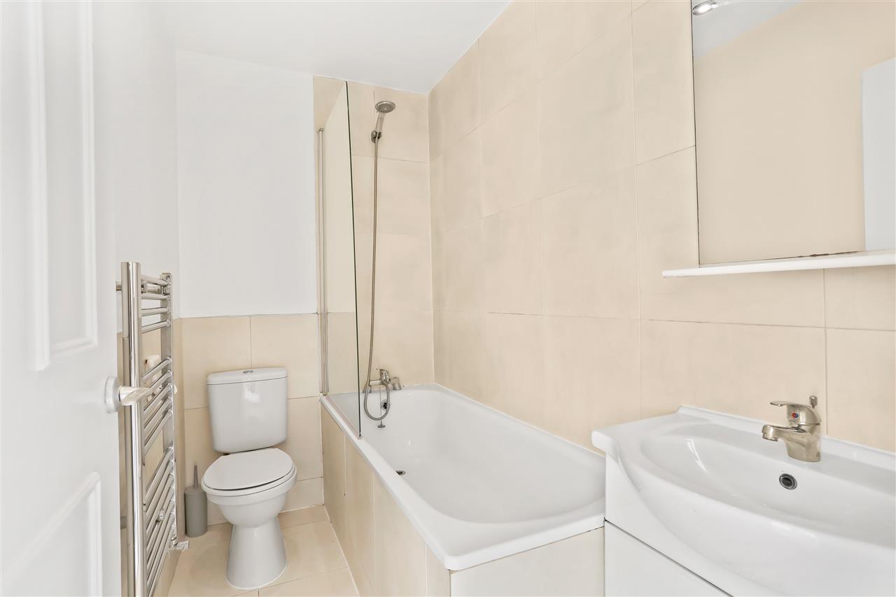 1 bed flat for sale in Tufnell Park Road 5