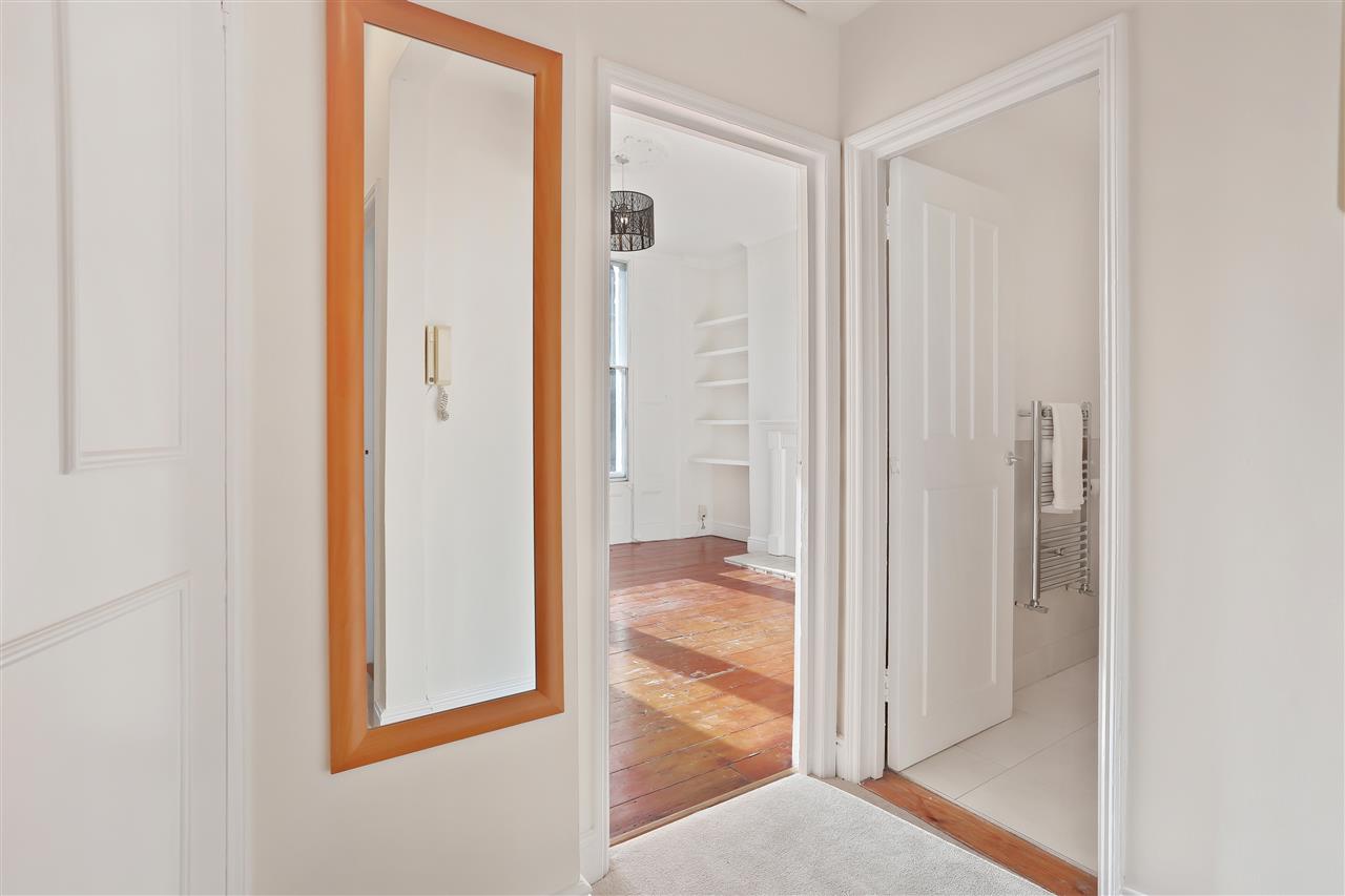 1 bed flat for sale in Tufnell Park Road 9