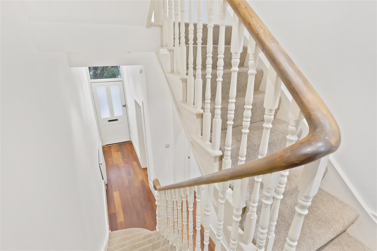 4 bed maisonette for sale in Hugo Road 11